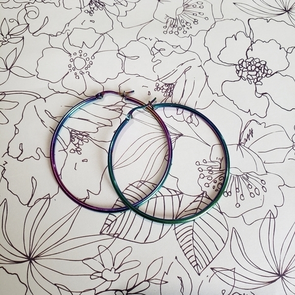 Jewelry - MID sz multicolored hoop earrings